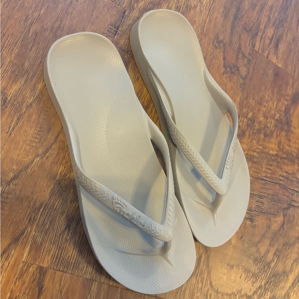Archie’s support sandals
